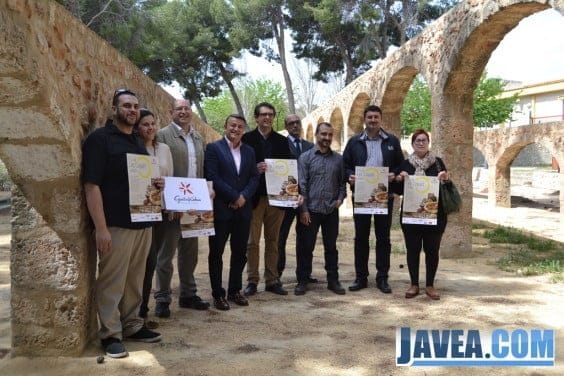 Presentación de la I Fira de Coques de Xàbia en el Riu Rau d'Arnauda 2