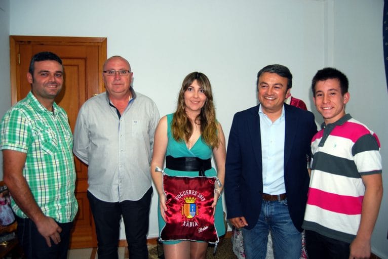 Entrega de la banda a los presidentes de los quintos de Jávea 2013