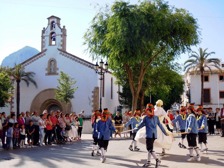 Grup de Danses Portitxol en el Corpus