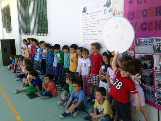 Los alumnos del colegio Graüll conocen la obra de Estellés 02