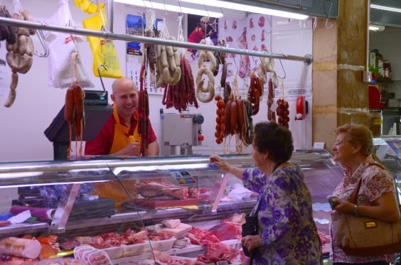 Abierto el plazo de licitación para dos paradas de venta al por menor en el mercado municipal de abastos de Jávea