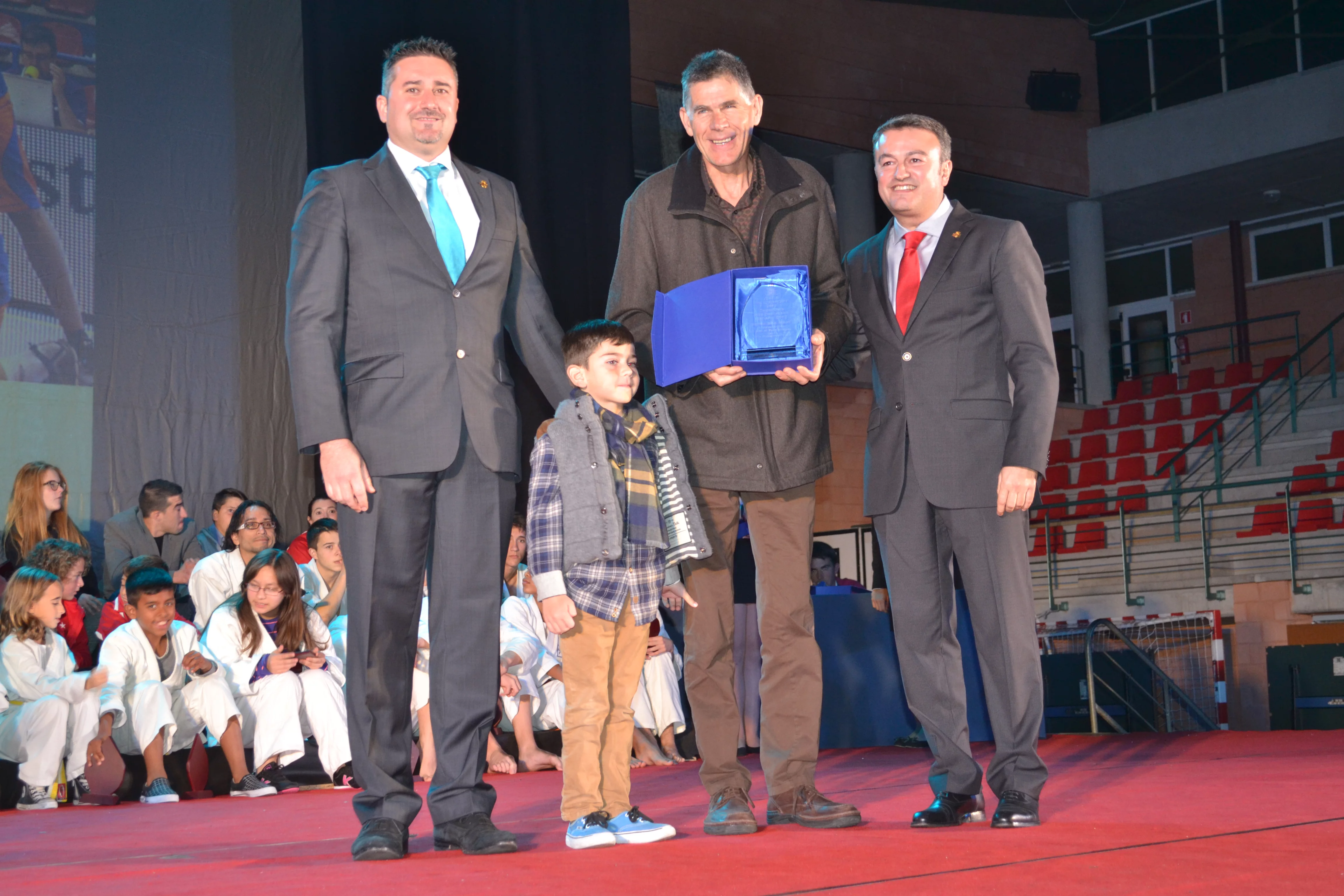 Bartolome Bas recogió el premio de su hijo Romà