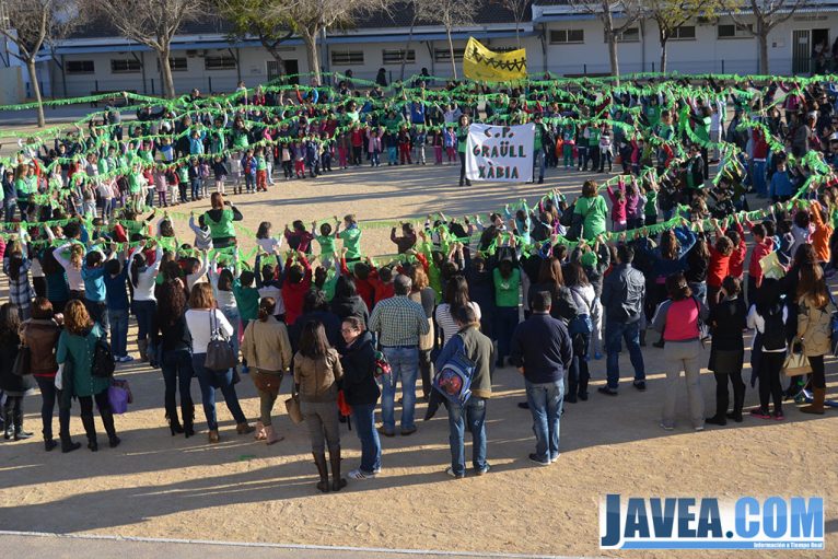 El Colegio Público Graüll se reivindica bajo el lema abraza a la escuela