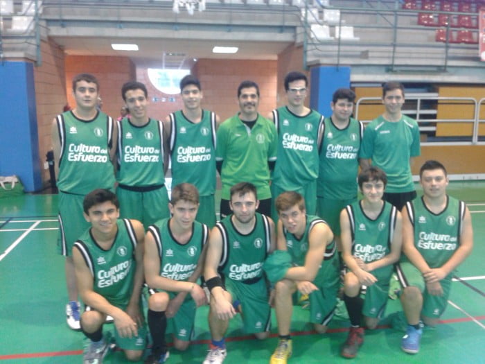 El Joventut Xàbia junior lucha por el título de liga