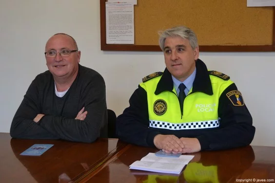 Juan Ortolá y José Antonio Monfort en la presentación de las jornadas de prevención de la delincuencia y seguridad pública