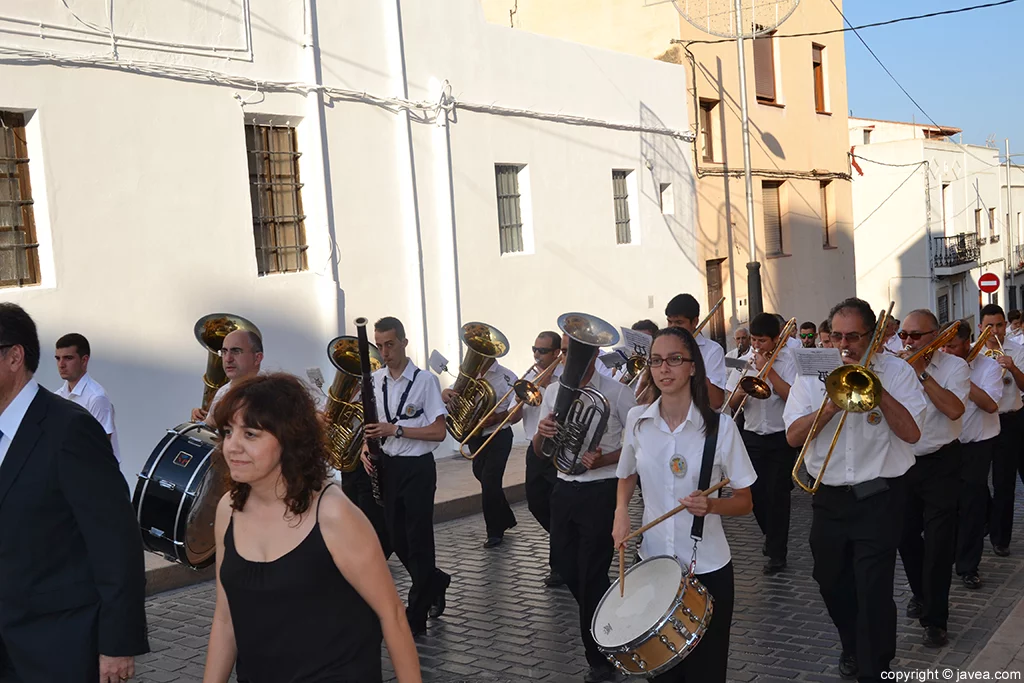 Banda del Centre Artístic Musical de Xàbia durante el desfile