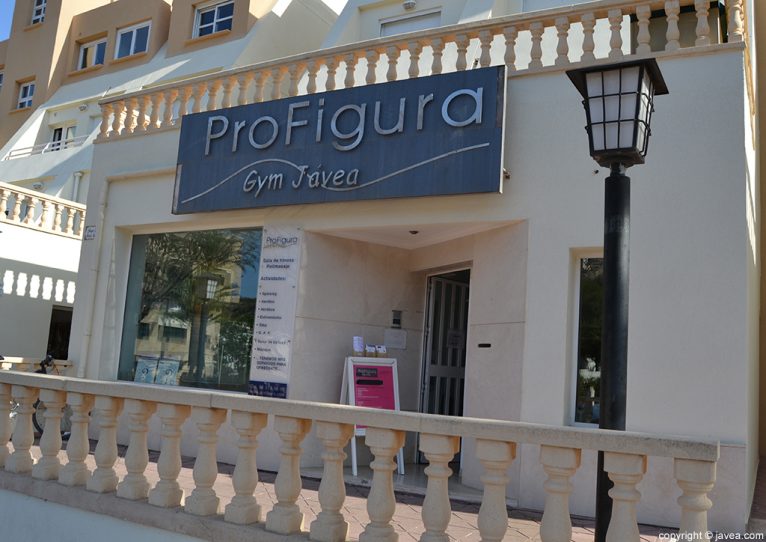 Gimnasio Profigura en el puerto de Jávea