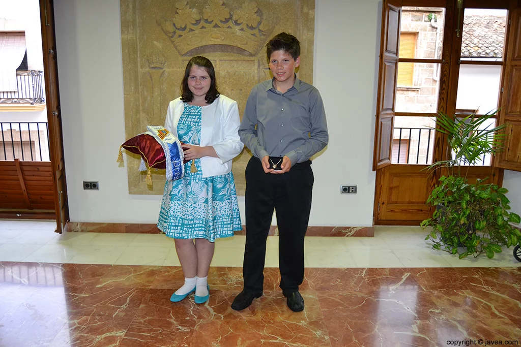 Kylie Barnes y George Walker, presidentes de la Comisión Juvenil de Fogueres 2014