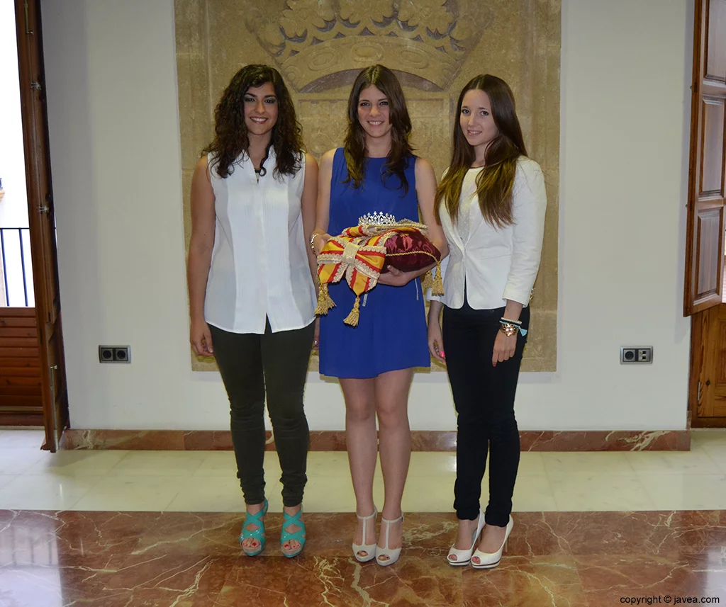 Lucía Andrés, Mar Bisquert y Berta Lucas, reina y damas de la quintà 2014