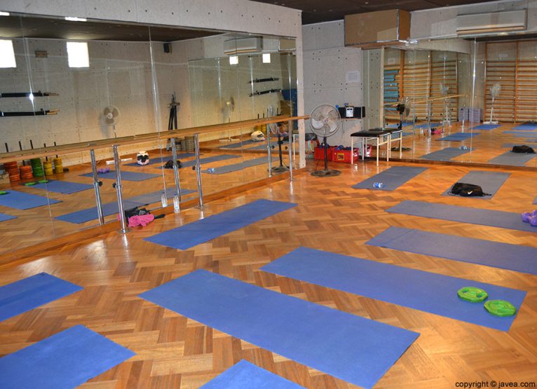 Sala de ejercicios en el gimnasio ProFigura de Jávea