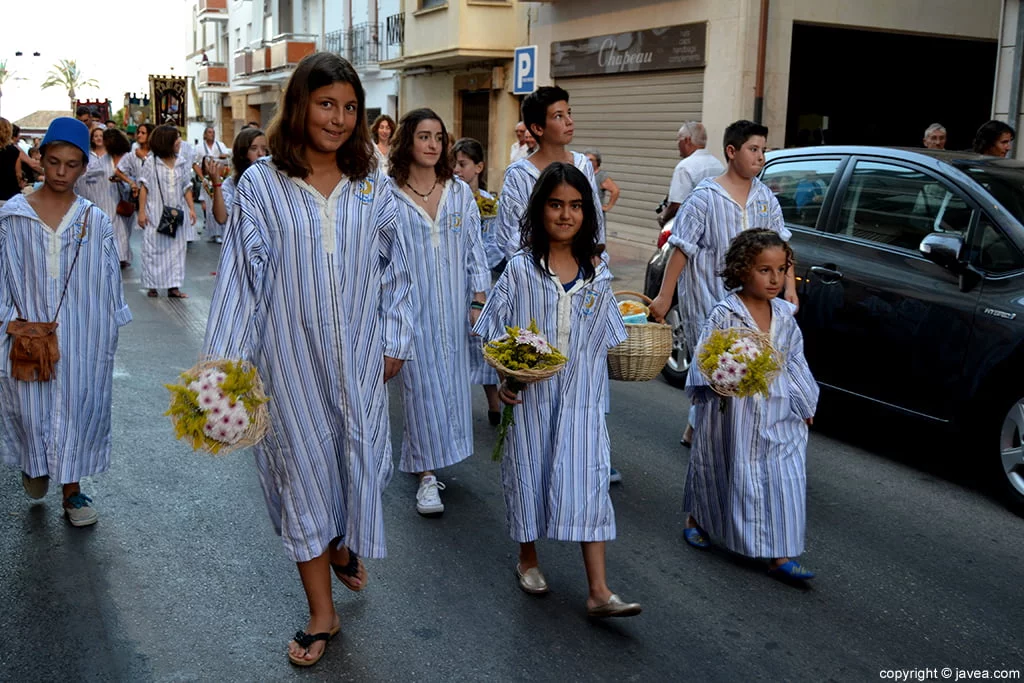 Filà Almoriscos durante la ofrenda