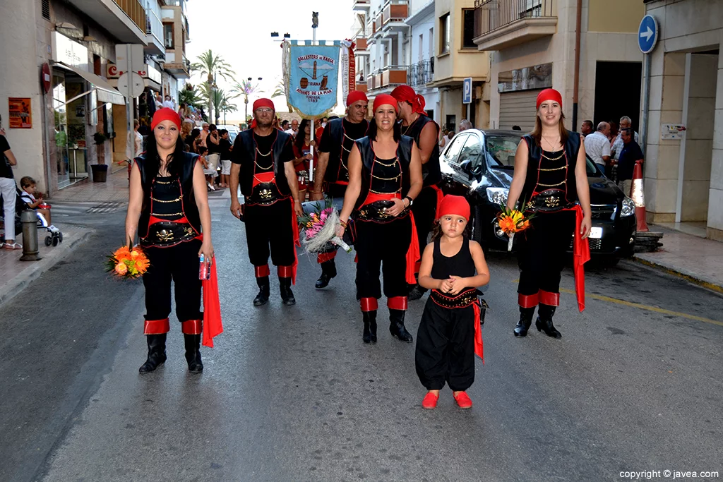 Filà Pirates de Sant Jaume durante la ofrenda