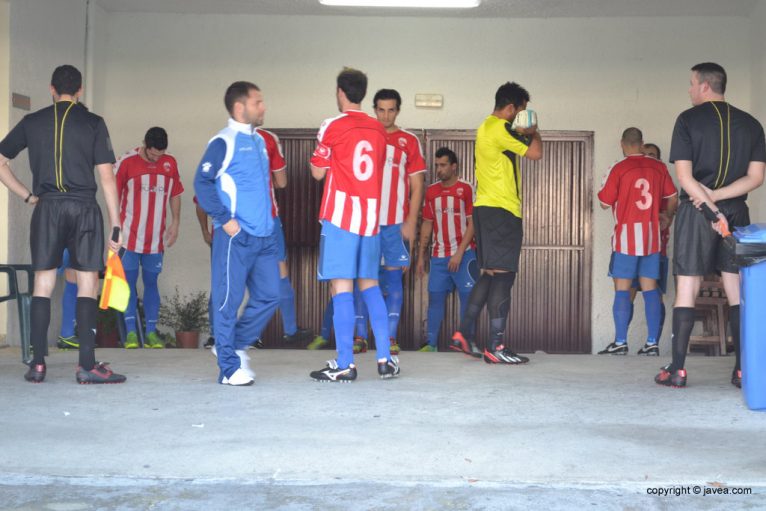 José Luis Bisquert sigue trabajando fuerte con sus jugadores