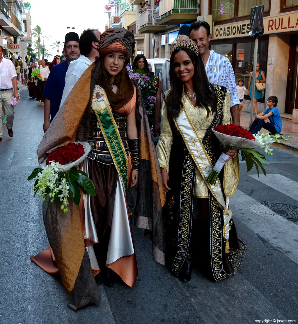 La abanderada mora y la abanderada cristiana 2014