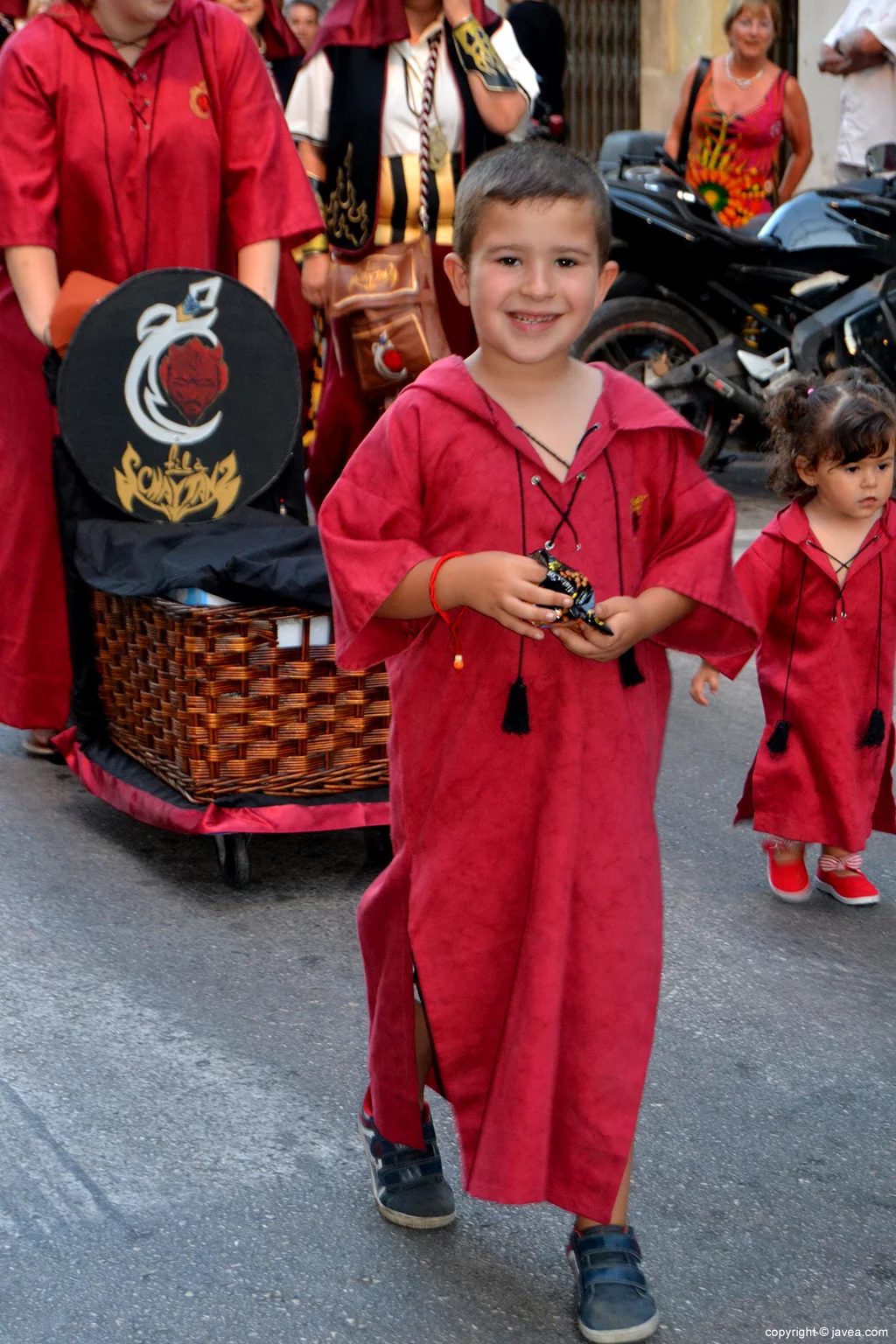 Los benjamines de la Filà Schaitans de Xàbia