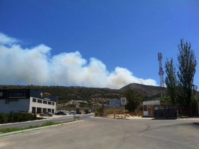 Vista del incendio de Cumbres del Sol