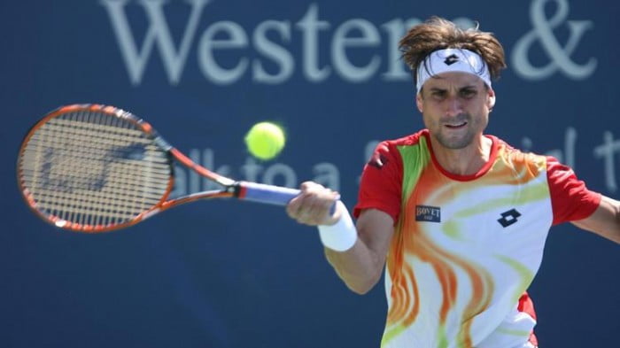 David Ferrer dando un golpe de derecha