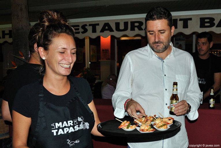 El Restaurante Bahía atendió personalmente a las autoridades, representantes y medios durante la inauguración