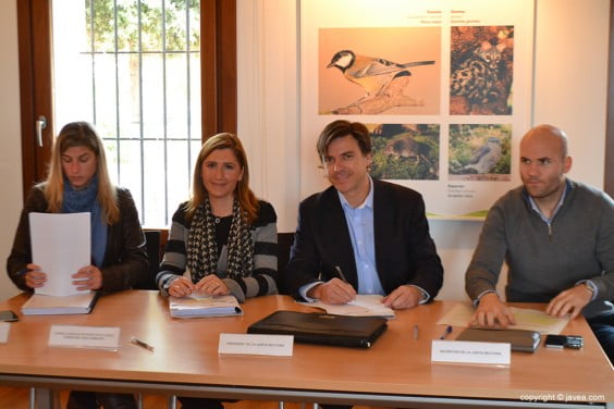 Irene Rodríguez junto a Salomé Pradas, José Sala y Carlos Llinares