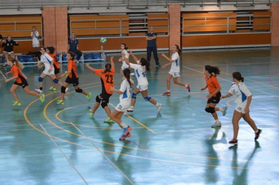 Partido de las infantiles del Club Handbol Xàbia