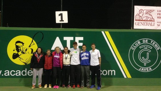 Equipo junior del Club Tenis Jávea