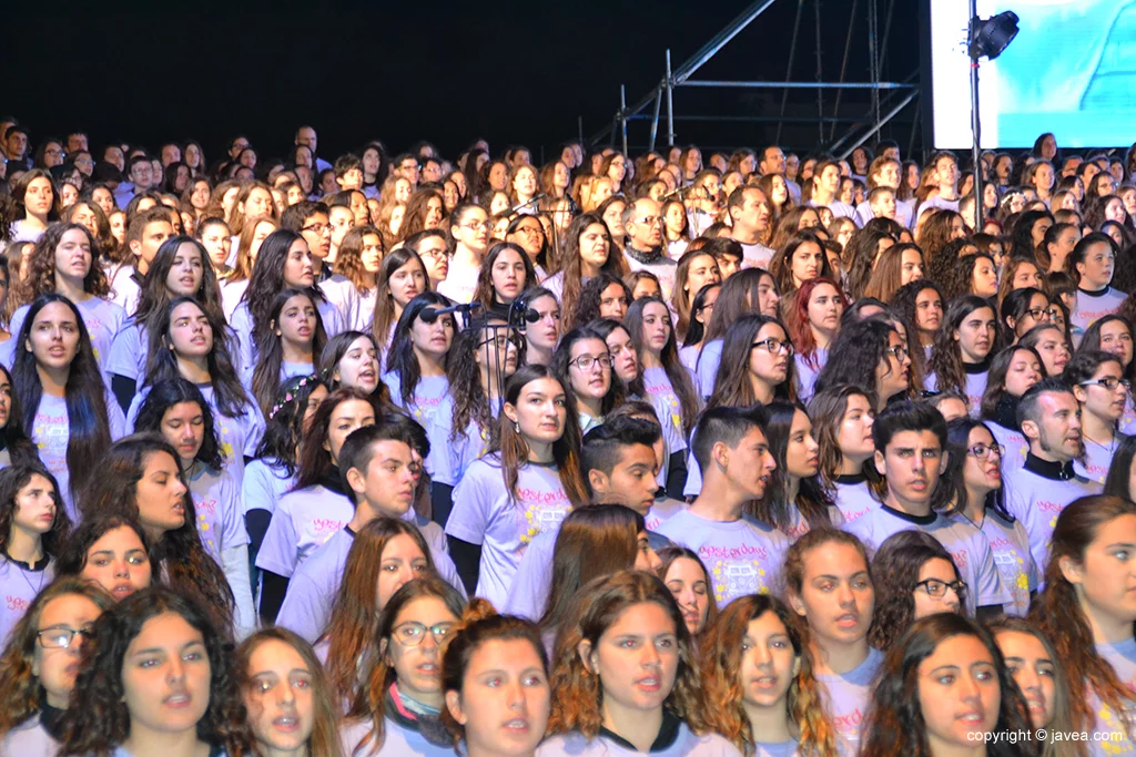 Alumnos en el coro