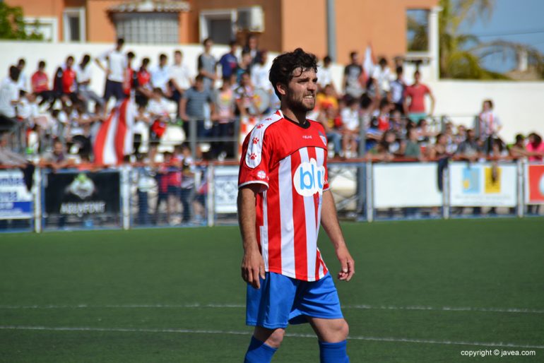 El central Aldo un jugador fundamental en el Jávea