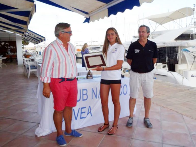 El Club Náutico Jávea rindió homenaje a Julia Miñana