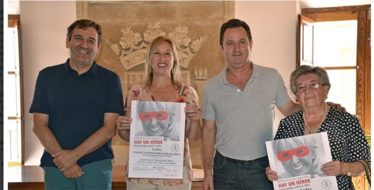 Juan josé García junto a los ediles Pepa Gisbert y Antonio Miragall