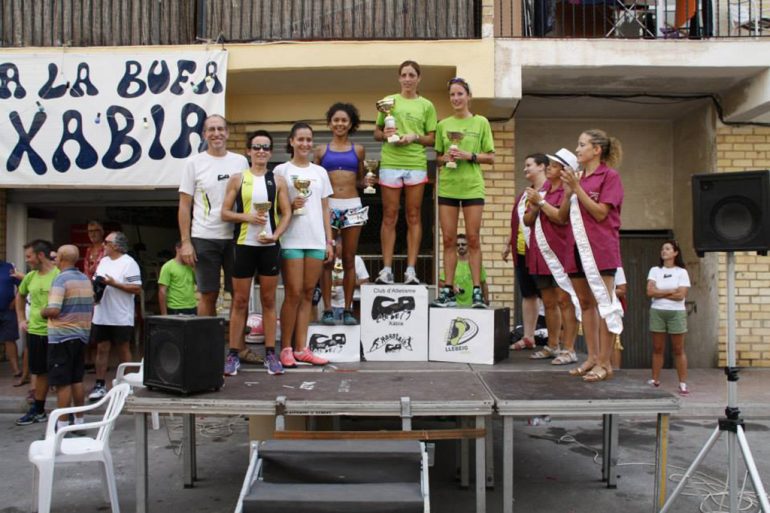 Podium femenino de la carrera de la Peña La Bufa