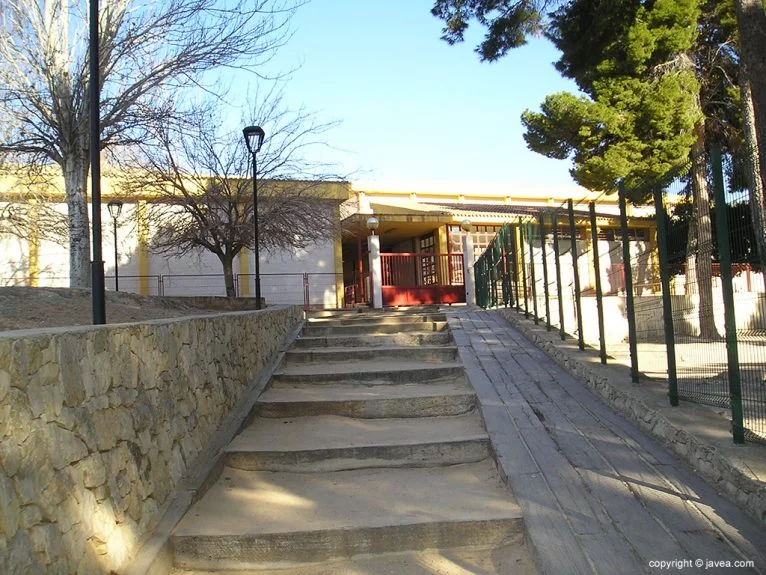 Acceso al IES Antoni Llidó desde el Parque Montaner