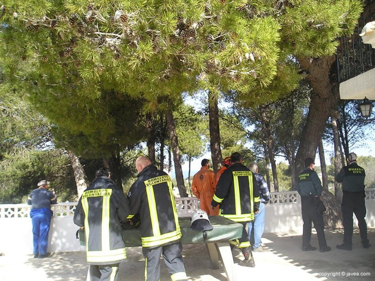 Participantes en las tareas de extinción del fuego