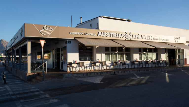 Austriaco Café Wien en la playa del Arenal de Jávea