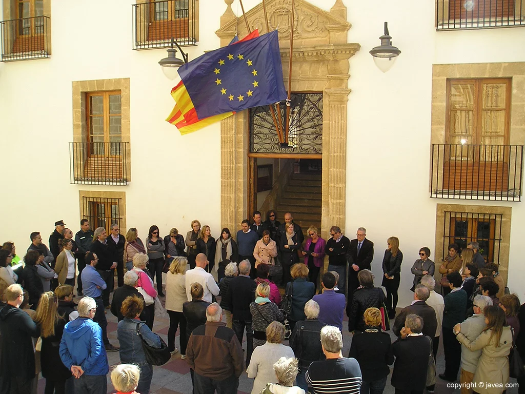 Minuto de silencio en Xàbia