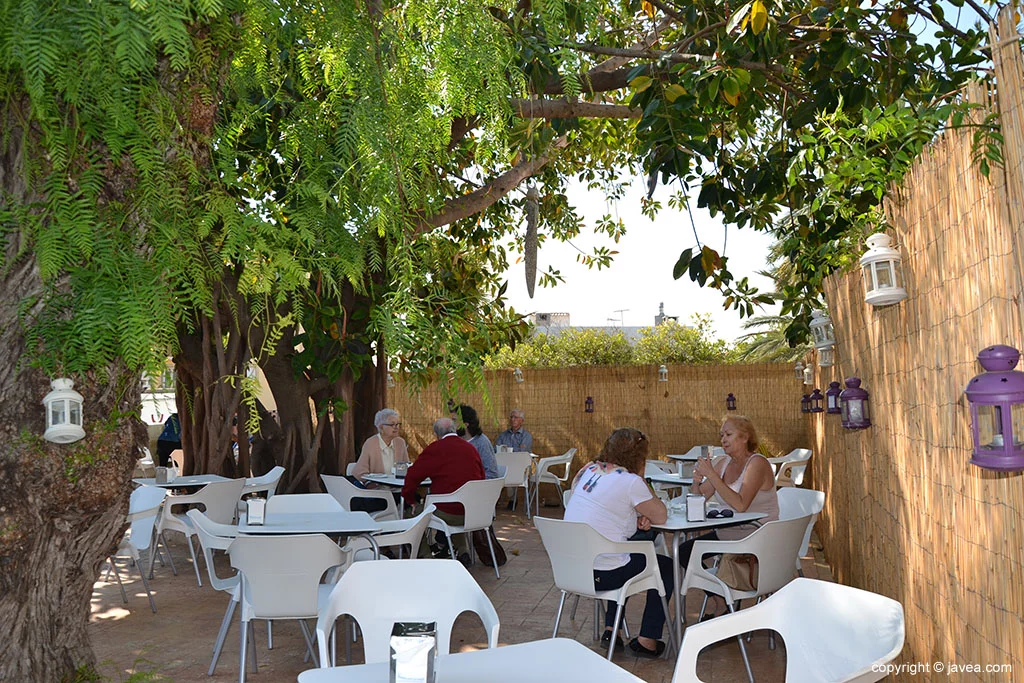 Terraza al aire libre Cafetería L’Encant