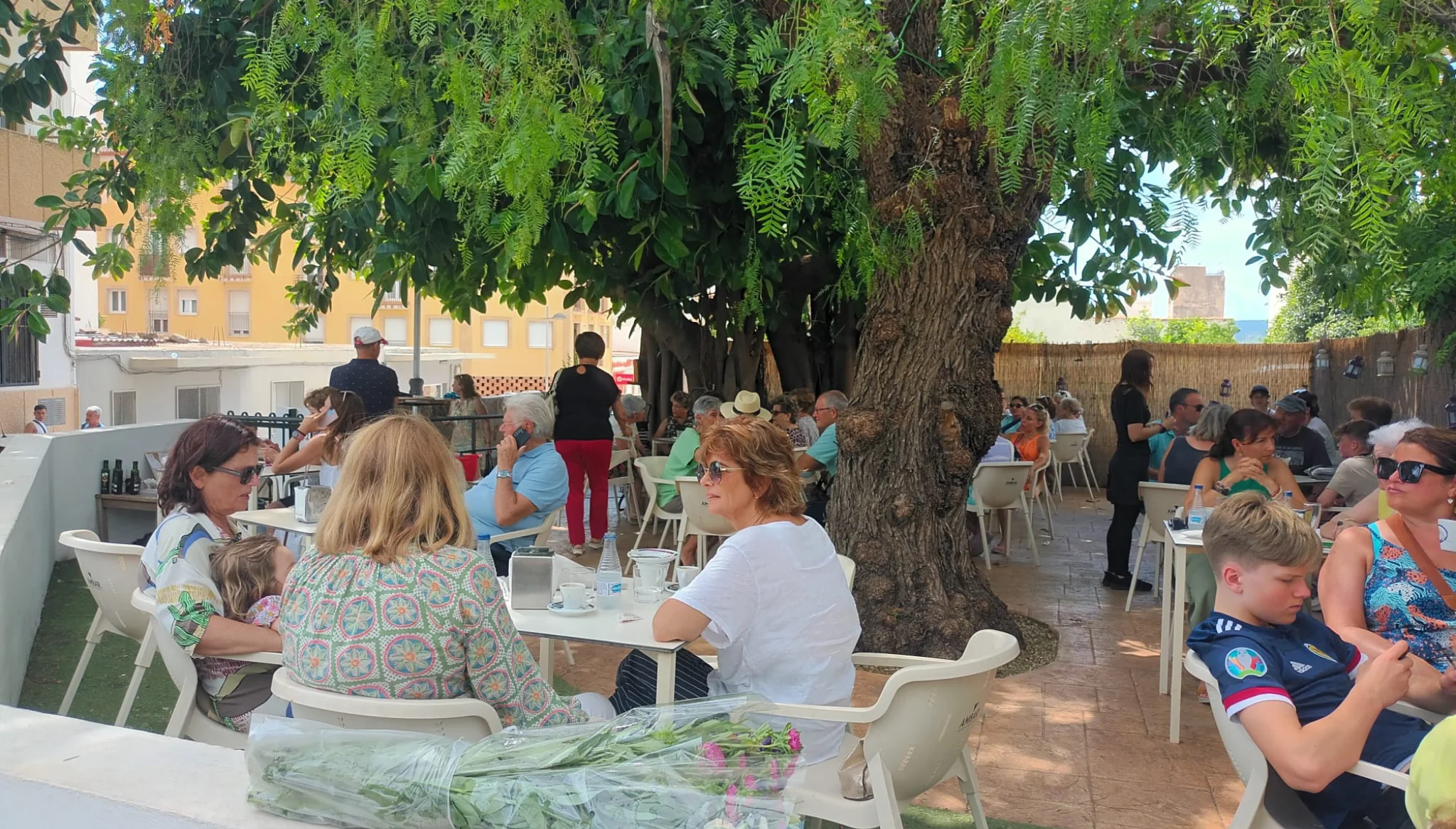 Terraza con sombra en Jávea