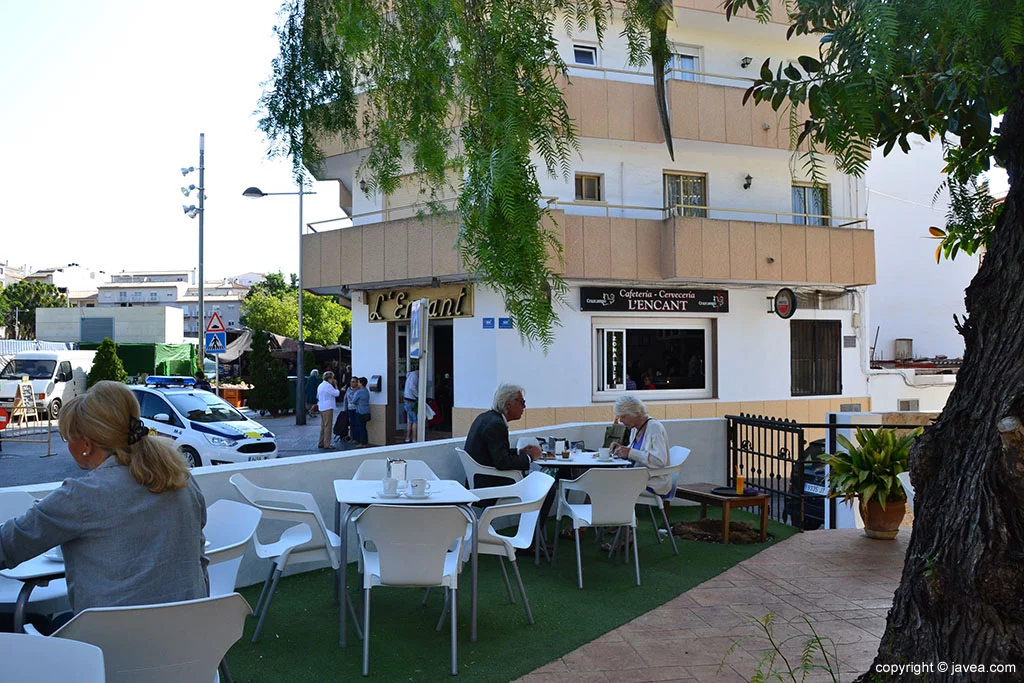 Terraza exterior Cafetería L’Encant