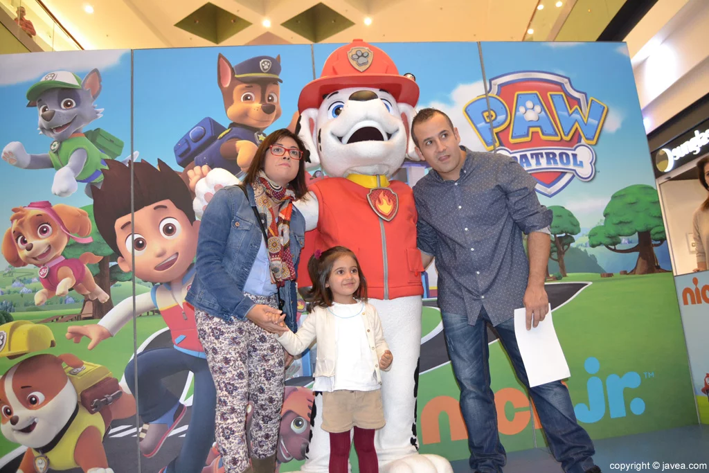 Visita de la Patrulla Canina al Centro Comercial Portal de la Marina – Familia con Marshall