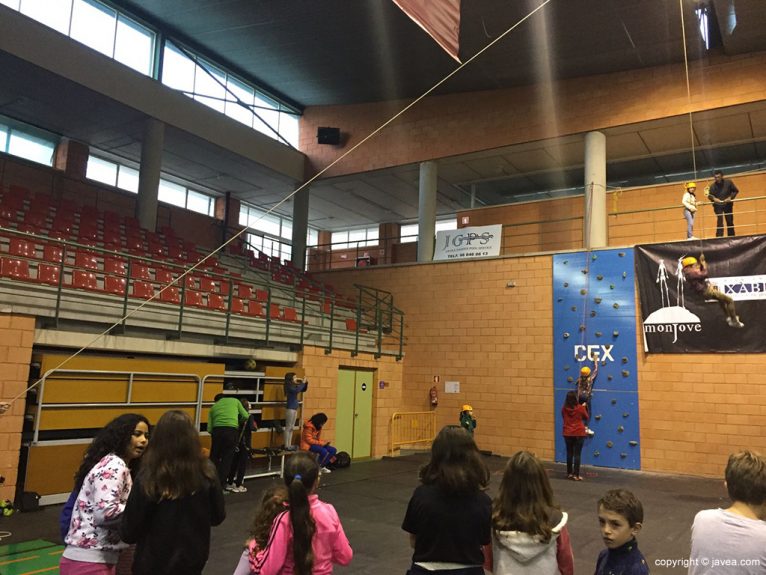 Rocódromo en el pabellon Miguel Buigues