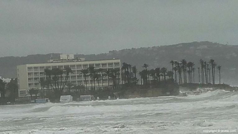 32 Temporal de mar y viento