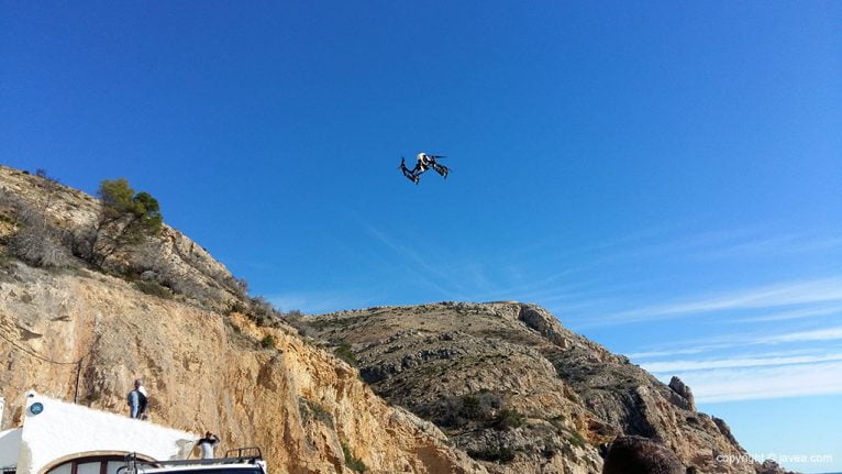 Dron para vigilancia de pesca furtiva