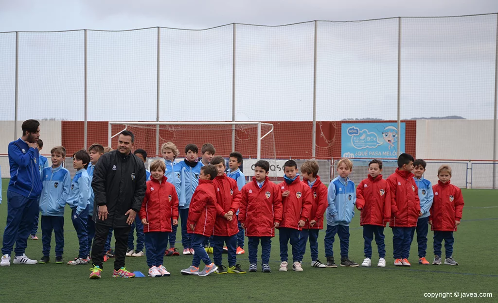 José Manuel Caravaca con el equipo prebenjamín A