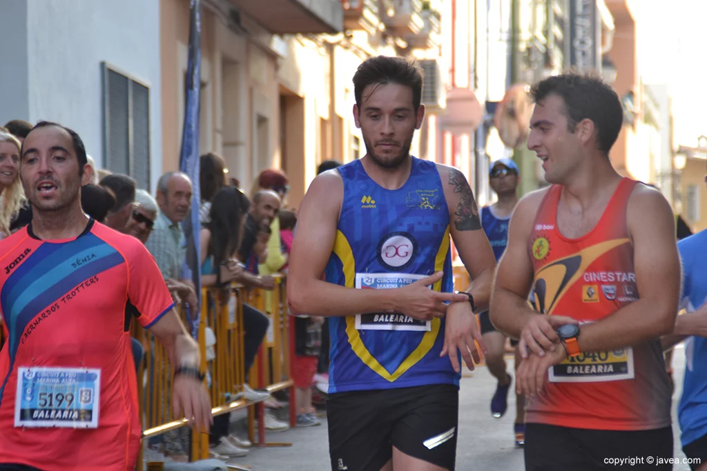 Víctor Froilan entrando en meta