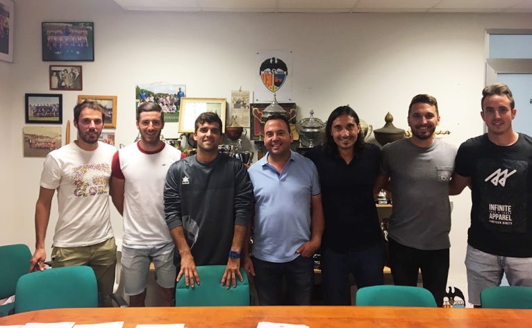 Cardona, Pau, Aldo, Rubén y Marcos tras su renovación.