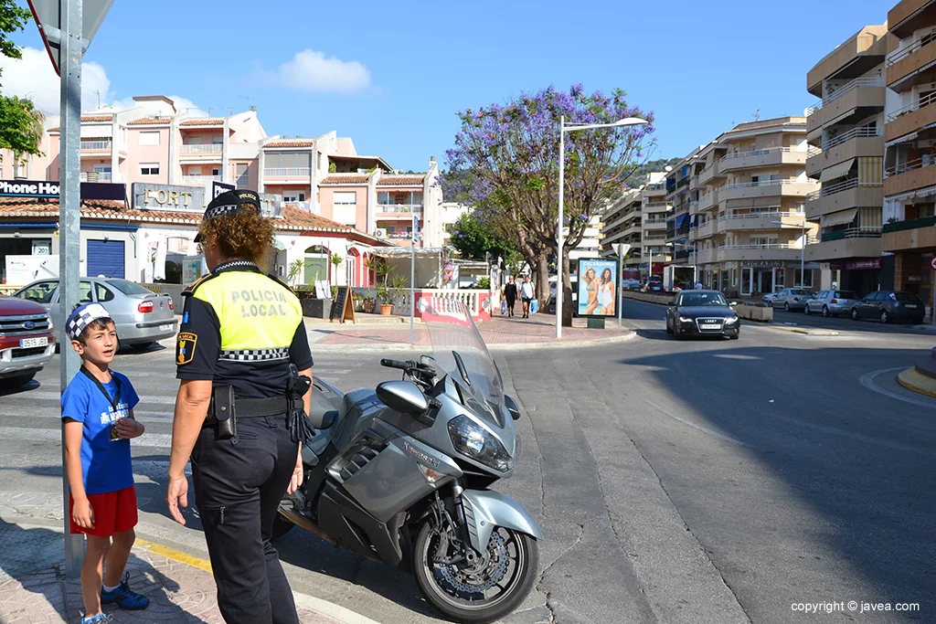 Motocicleta mal estacionada