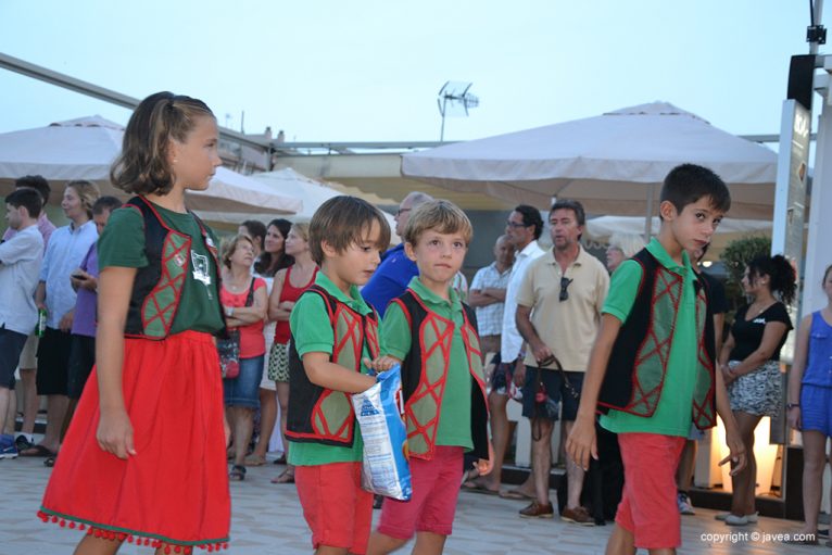 Desfile de Moros y cristianos en el Arenal