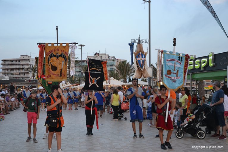 Desfile de Moros y cristianos en el Arenal