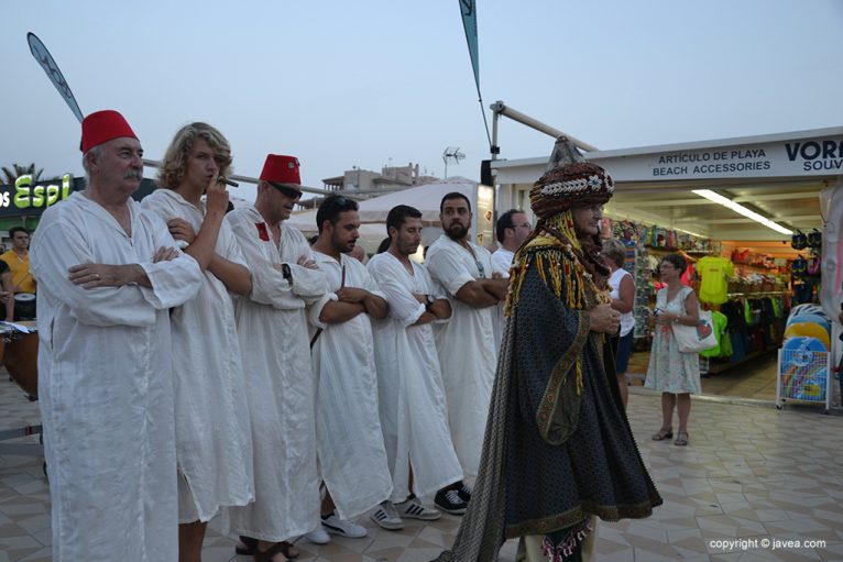 Desfile de Moros y cristianos en el Arenal