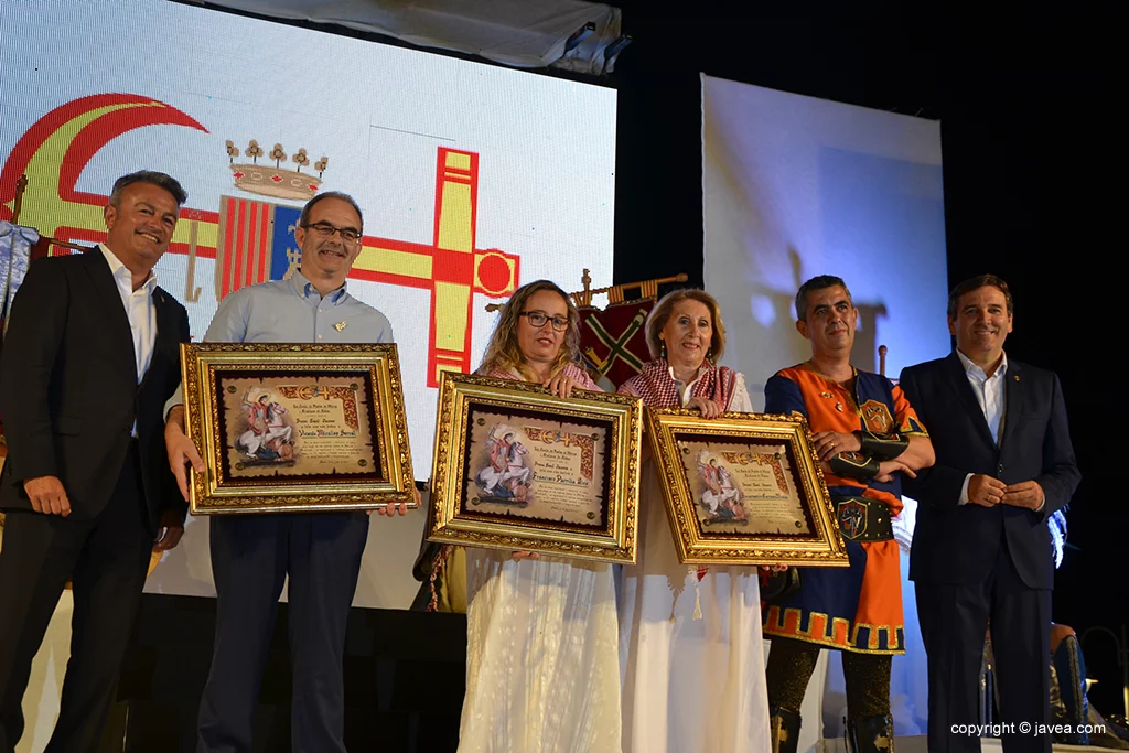 Presentación de trajes de las fiestas de Moros y Cristianos 2017