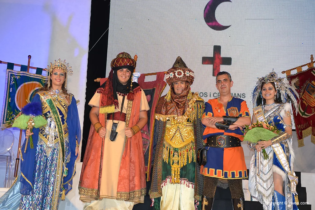 Presentación de trajes de las fiestas de Moros y Cristianos 2017